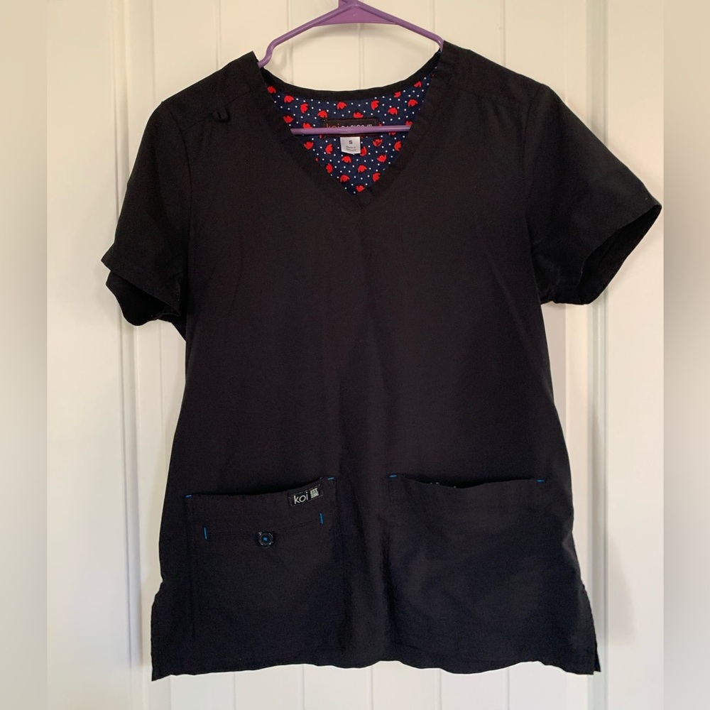 Koi scrub top